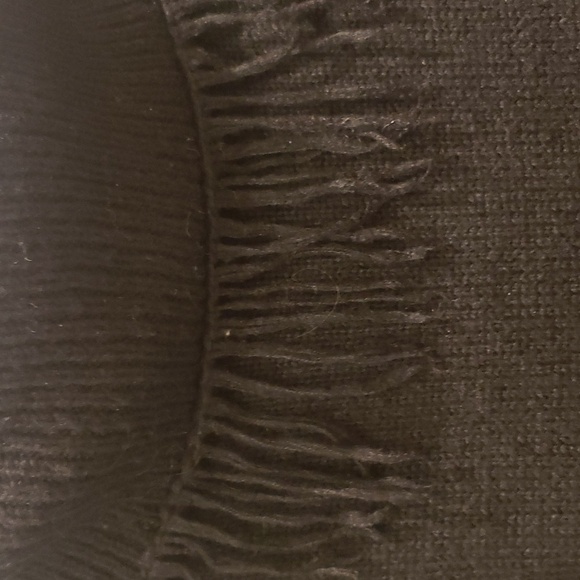 John & Jenn Knit Sweater Fringe Cow Neck Black Women's Size Small - Picture 6 of 12